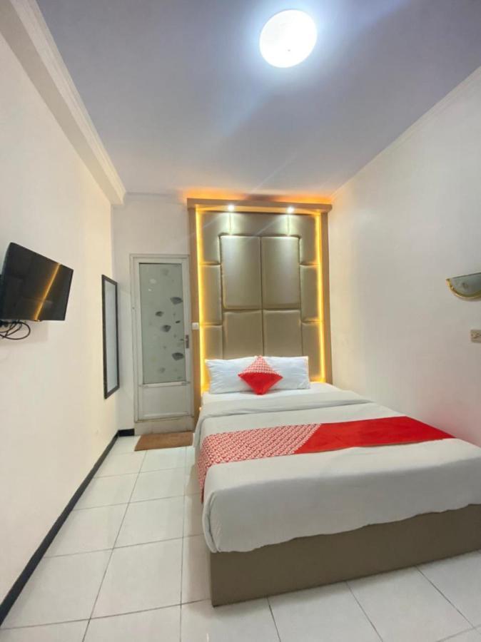 Oyo 1351 Tanggulasi Resto & Residence Syariah Magetan Exteriér fotografie