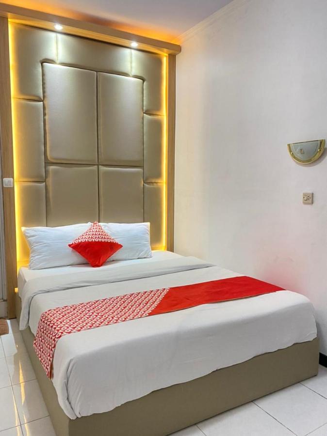 Oyo 1351 Tanggulasi Resto & Residence Syariah Magetan Exteriér fotografie