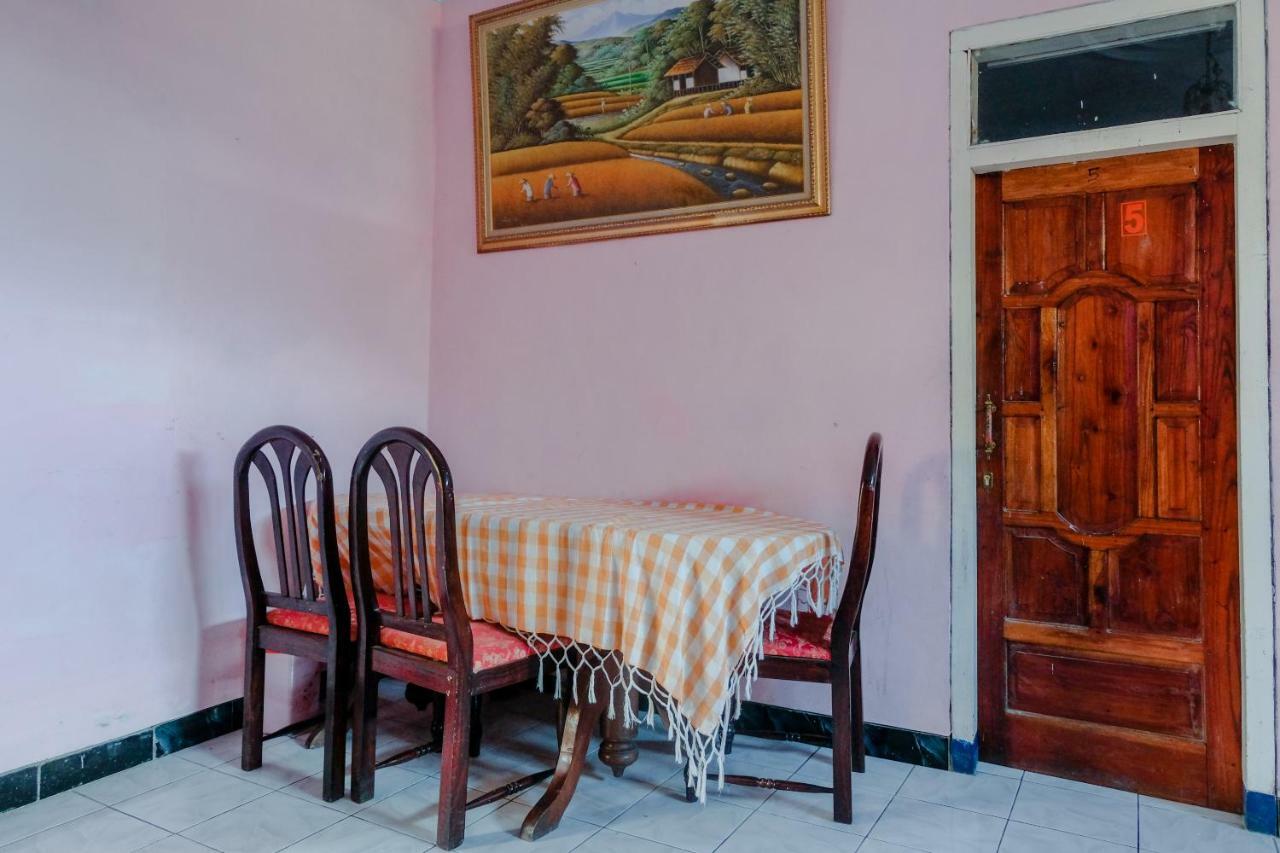 Oyo 1351 Tanggulasi Resto & Residence Syariah Magetan Exteriér fotografie